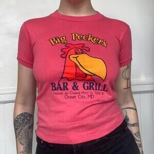 Vintage 1980s Baby Doll Graphic T-shirt Red Screen Stars Big Peckers Bar